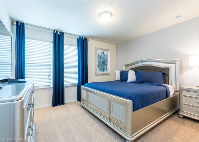 Luxury Windsor at Westside Retreat Getaway. 1639