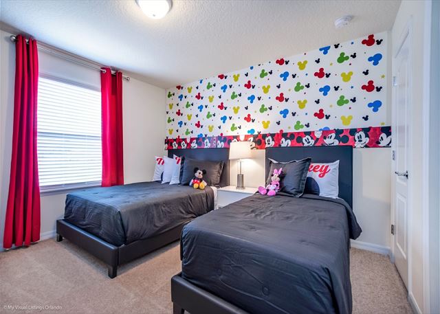 Luxury Windsor at Westside Retreat Getaway. 1639