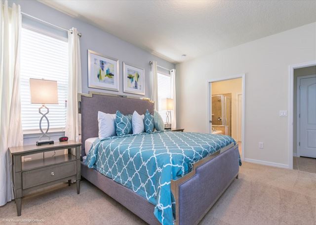 Luxury Windsor at Westside Retreat Getaway. 1639