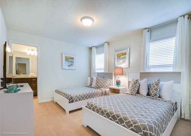 Luxury Windsor at Westside Retreat Getaway. 1639