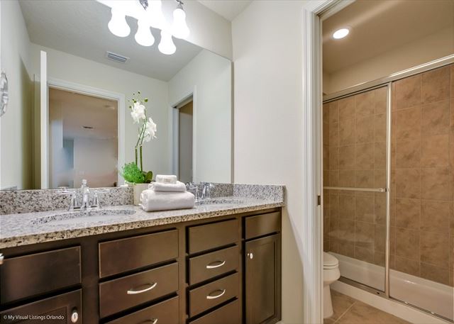 Luxury Windsor at Westside Retreat Getaway. 1639