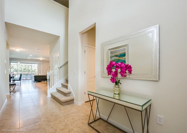 Luxury Windsor at Westside Retreat Getaway. 1639