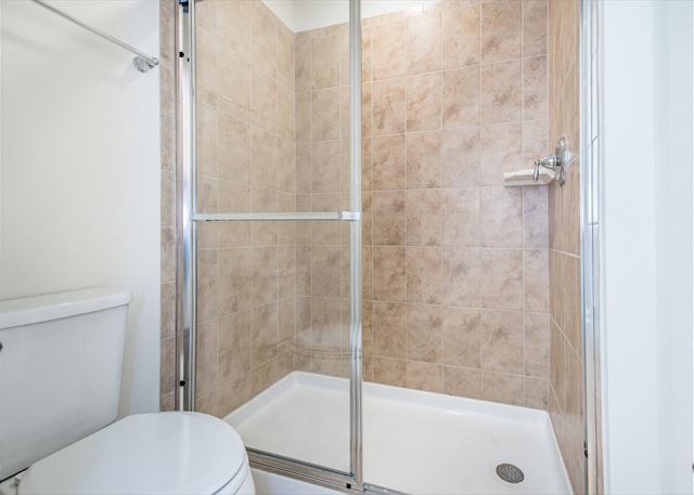 8 Bedroom Windsor at Westside Getaway. 8891