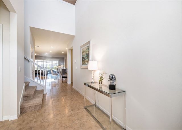 8 Bedroom Windsor at Westside Getaway. 8891
