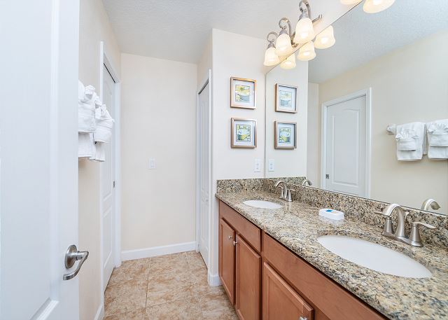 Family Getaway Near Disney. 1412