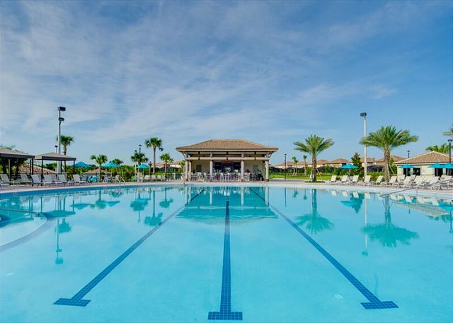 Luxurious 9 Bed Championsgate Resort Home. 9077