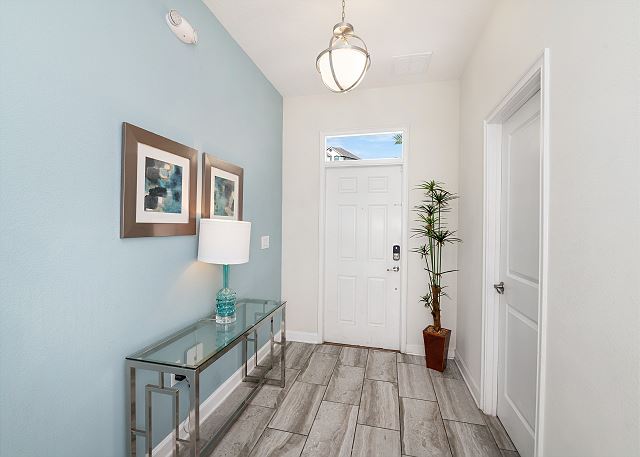 Luxurious 9 Bed Championsgate Resort Home. 9077