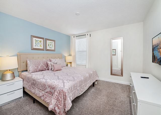 Luxurious 9 Bed Championsgate Resort Home. 9077
