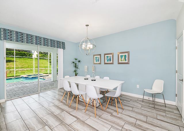 Luxurious 9 Bed Championsgate Resort Home. 9077