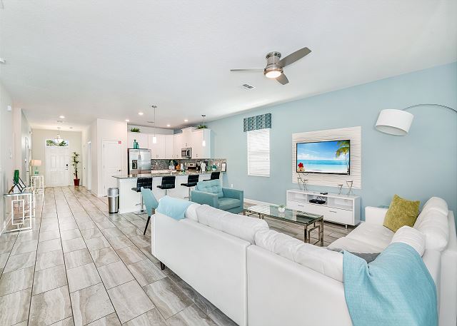 Luxurious 9 Bed Championsgate Resort Home. 9077