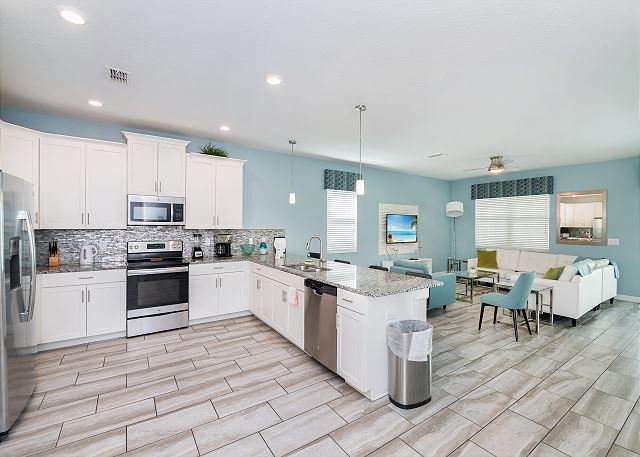 Luxurious 9 Bed Championsgate Resort Home. 9077