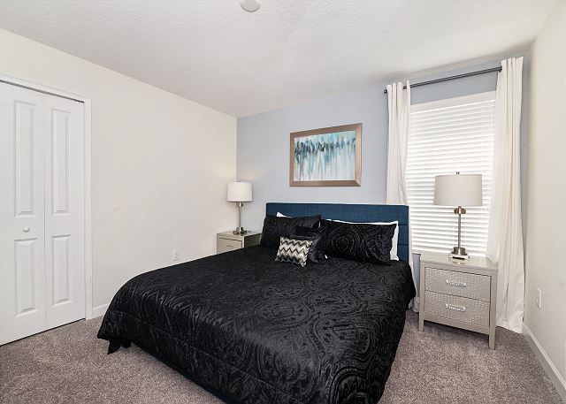Luxurious 9 Bed Championsgate Resort Home. 9077
