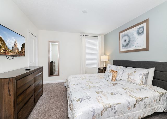 Luxurious 9 Bed Championsgate Resort Home. 9077