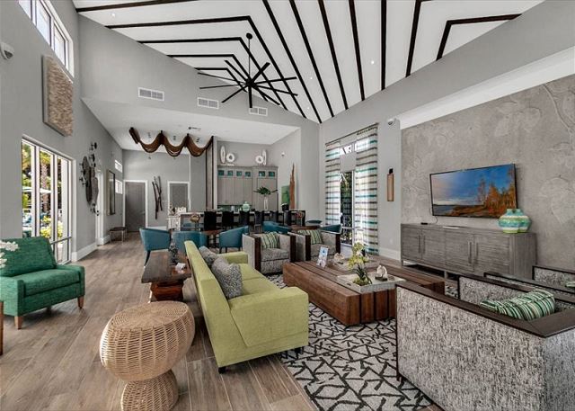 14 Bed Mansion Retreat. 2473