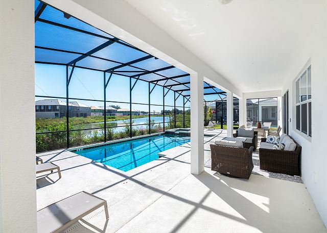 14 Bed Mansion Retreat. 2473