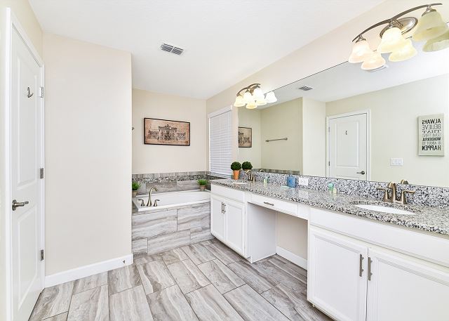 Solterra Resort Luxury 5 Bed Retreat. 5488